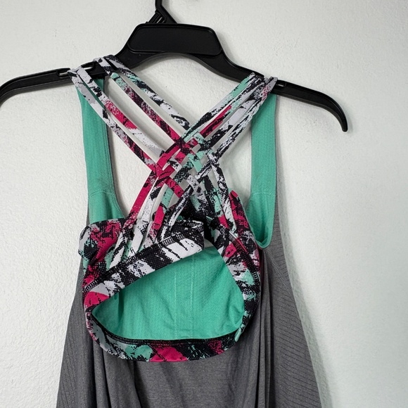 Lululemon Gray Multicolor Strappy Back Athletic Tank Top Built-in Bra Cowl Back - Picture 6 of 6